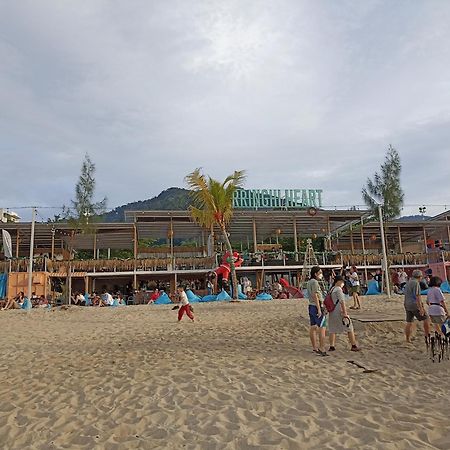 バツーフェリンギビーチSri Sayang Pearl Viewアパートメント エクステリア 写真